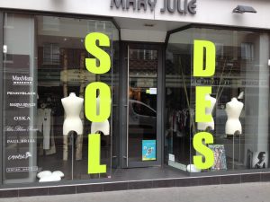 Décoration adhésive vitrine PANO